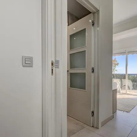 New Luxury Tuulia With Private Pool And Parking Villa